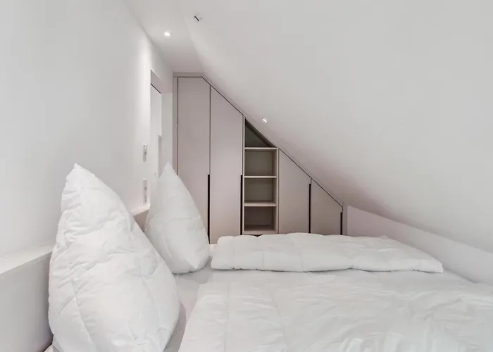 5 Bedroom Stunning In Tossens Apartman